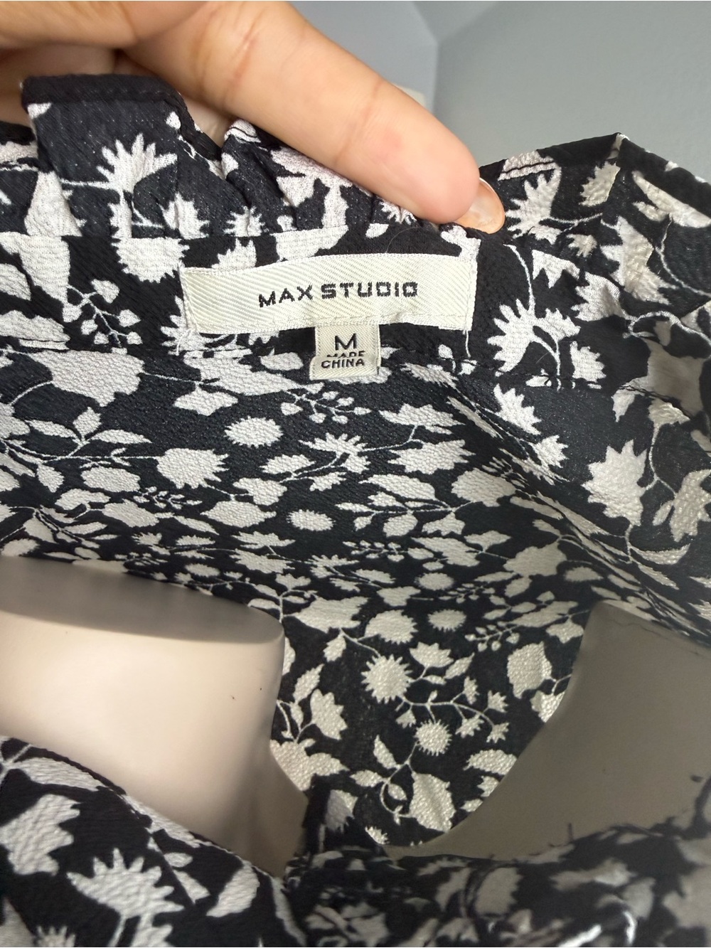 Max Studio Black and White Floral Maxi Dress - Picture 6 of 6